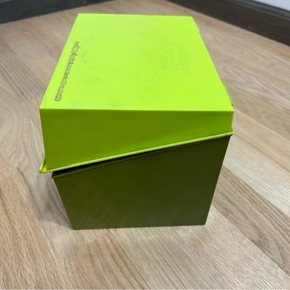 Vintage Betty Crocker Recipe Card Library Collection Lime Green Box Hand Written - Picture 7 of 7